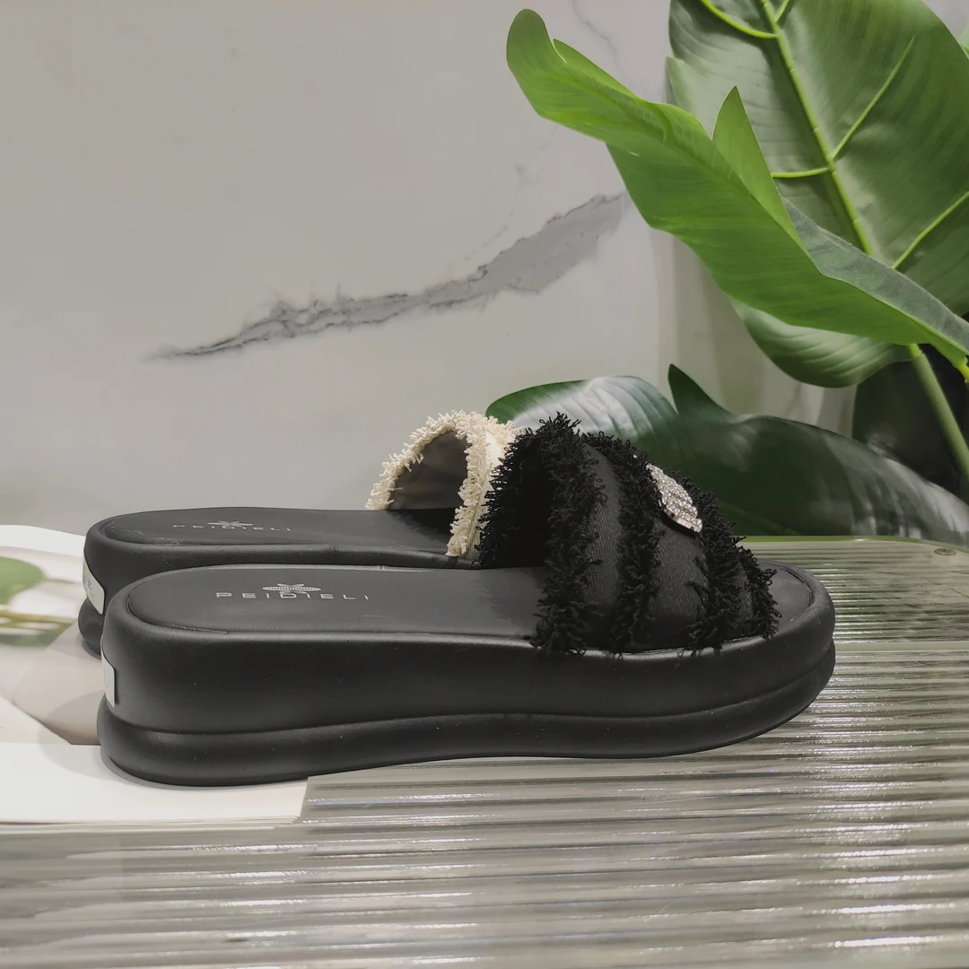 时尚新款水钻平底法式女夏外穿网红一字拖鞋150