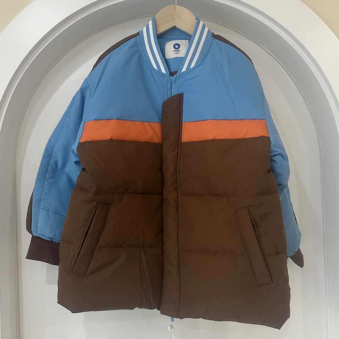 甜棕色棒球羽绒服