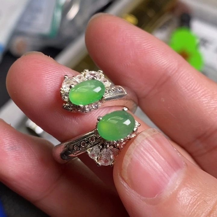 翡翠戒指未镶嵌缅甸天然翡翠戒指