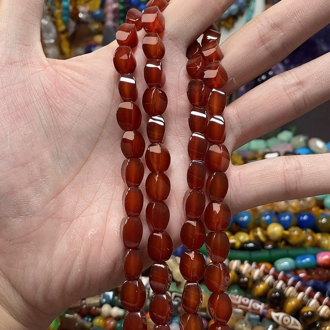 石英质玉未镶嵌，A品红玛瑙扭扭8×12mm，