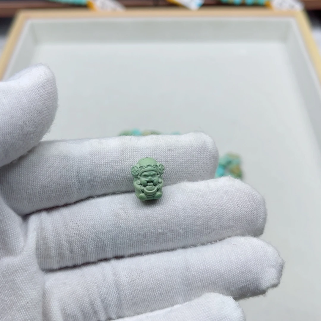 绿松石未镶嵌挂件