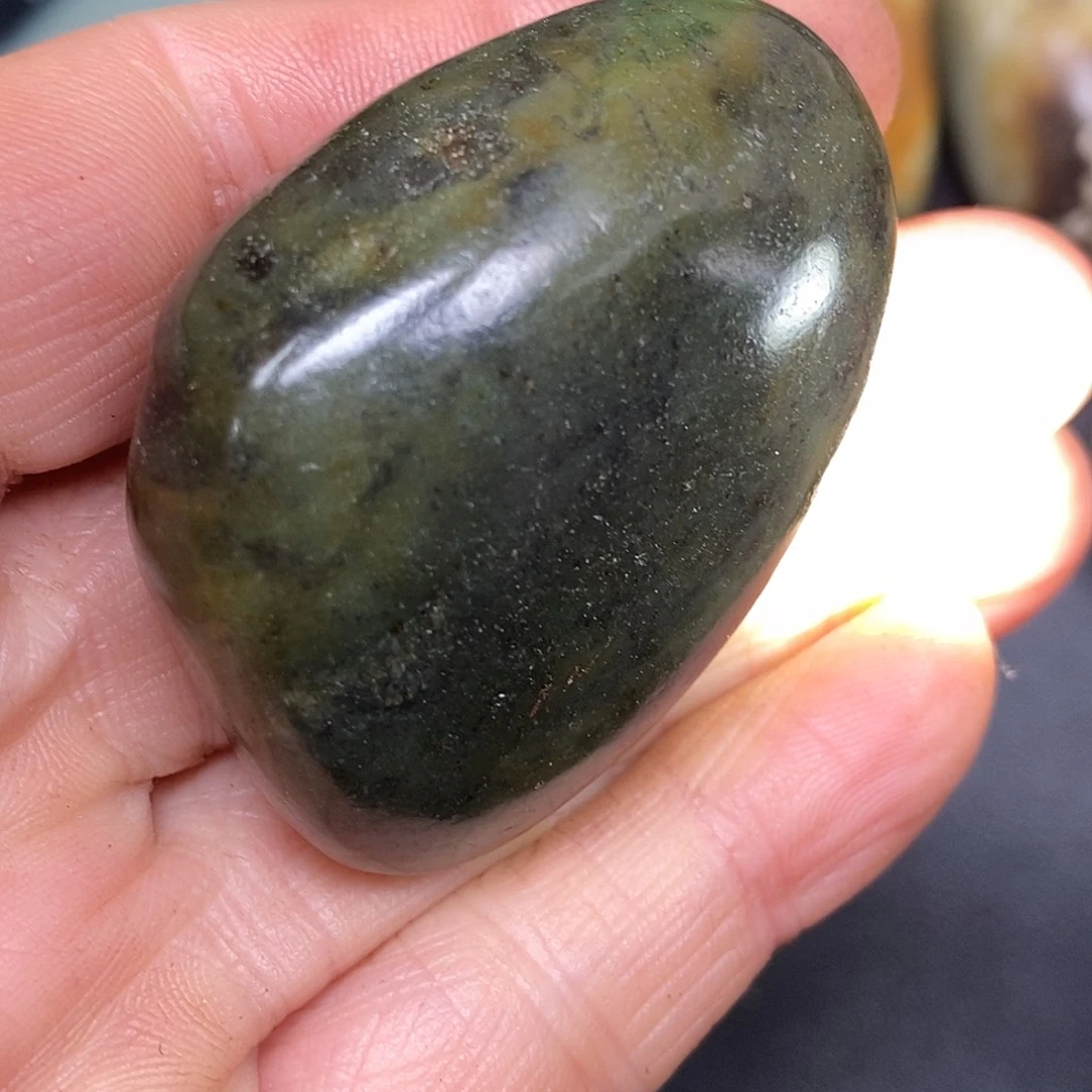 和田玉未镶嵌珠宝奇石