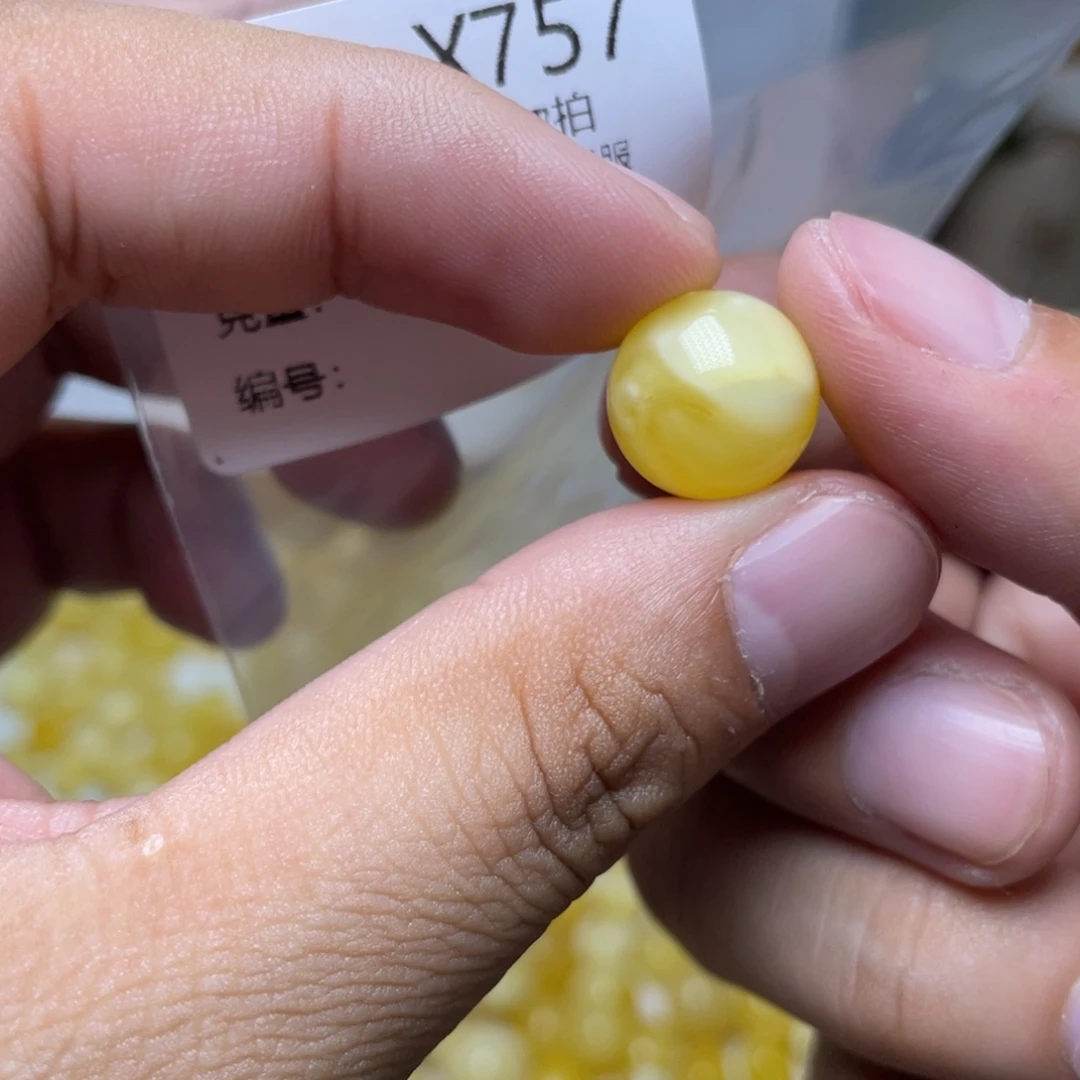 琥珀未镶嵌珠宝奇石?*