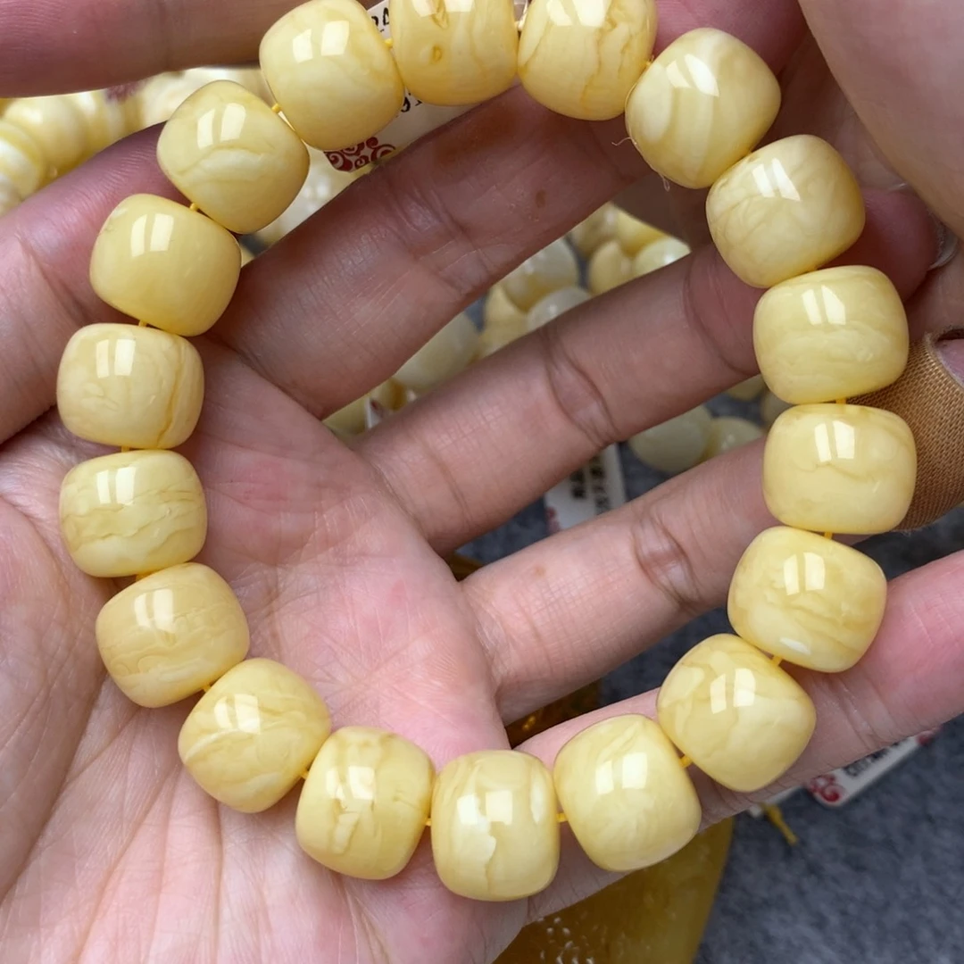 琥珀未镶嵌珠宝奇石14