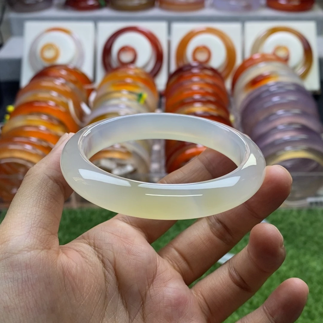 手镯玛瑙/玉髓未镶嵌