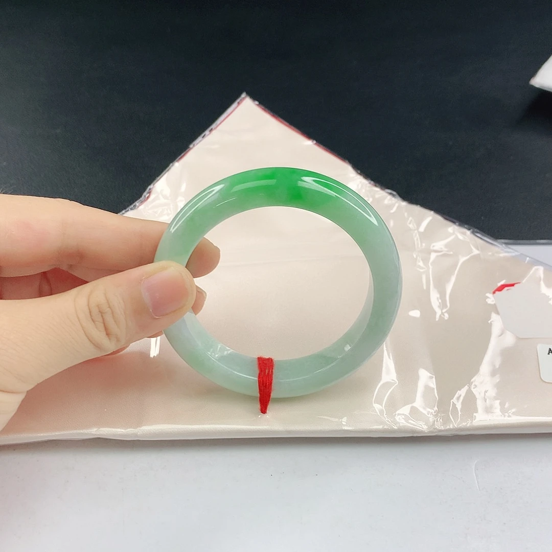 翡翠手镯未镶嵌翡翠778