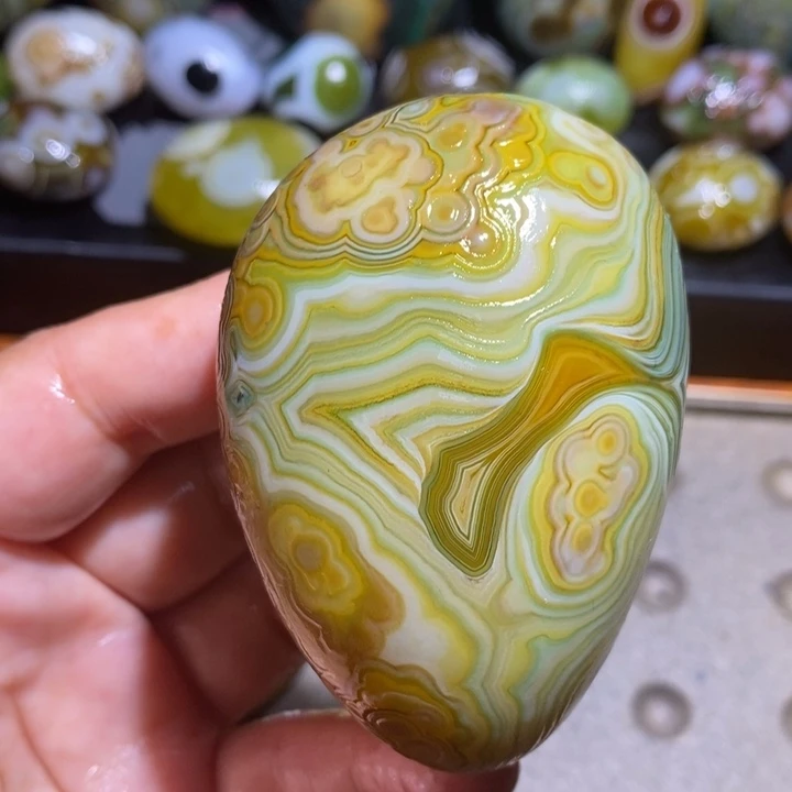 未镶嵌玛瑙/玉髓珠宝半成品68