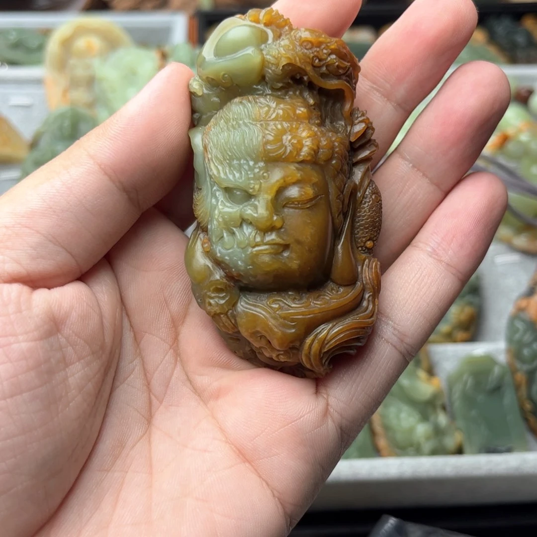 岫岩河磨玉（透闪石质玉）把件未镶嵌卡*