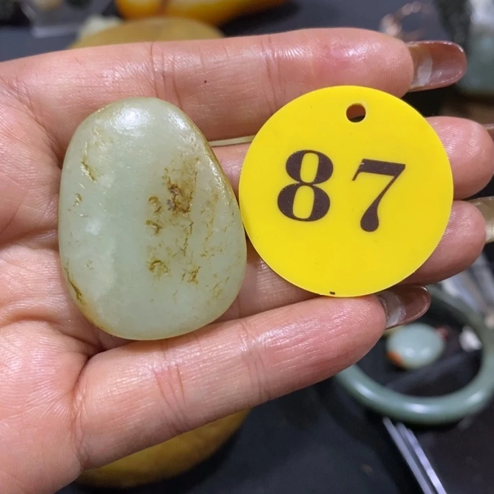 和田玉未镶嵌挂件