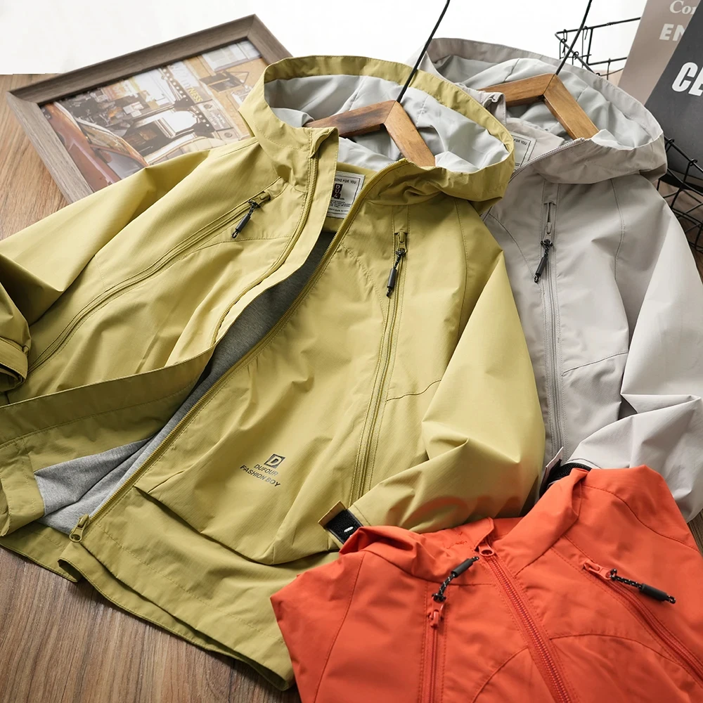 春秋休闲款冲锋衣春季新品男女童亲子装透气亲肤宽松韩版连帽防水