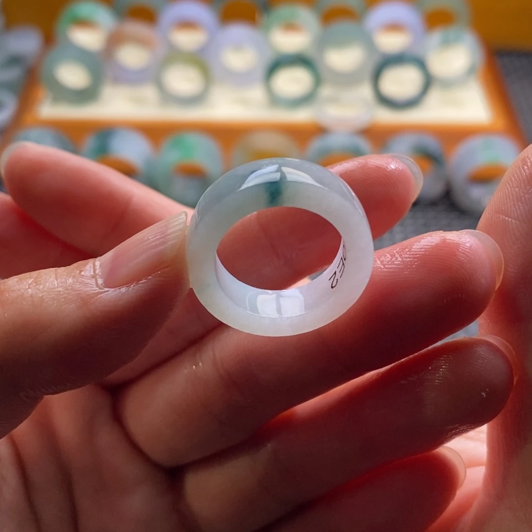 定制翡翠未镶嵌12-13圈口