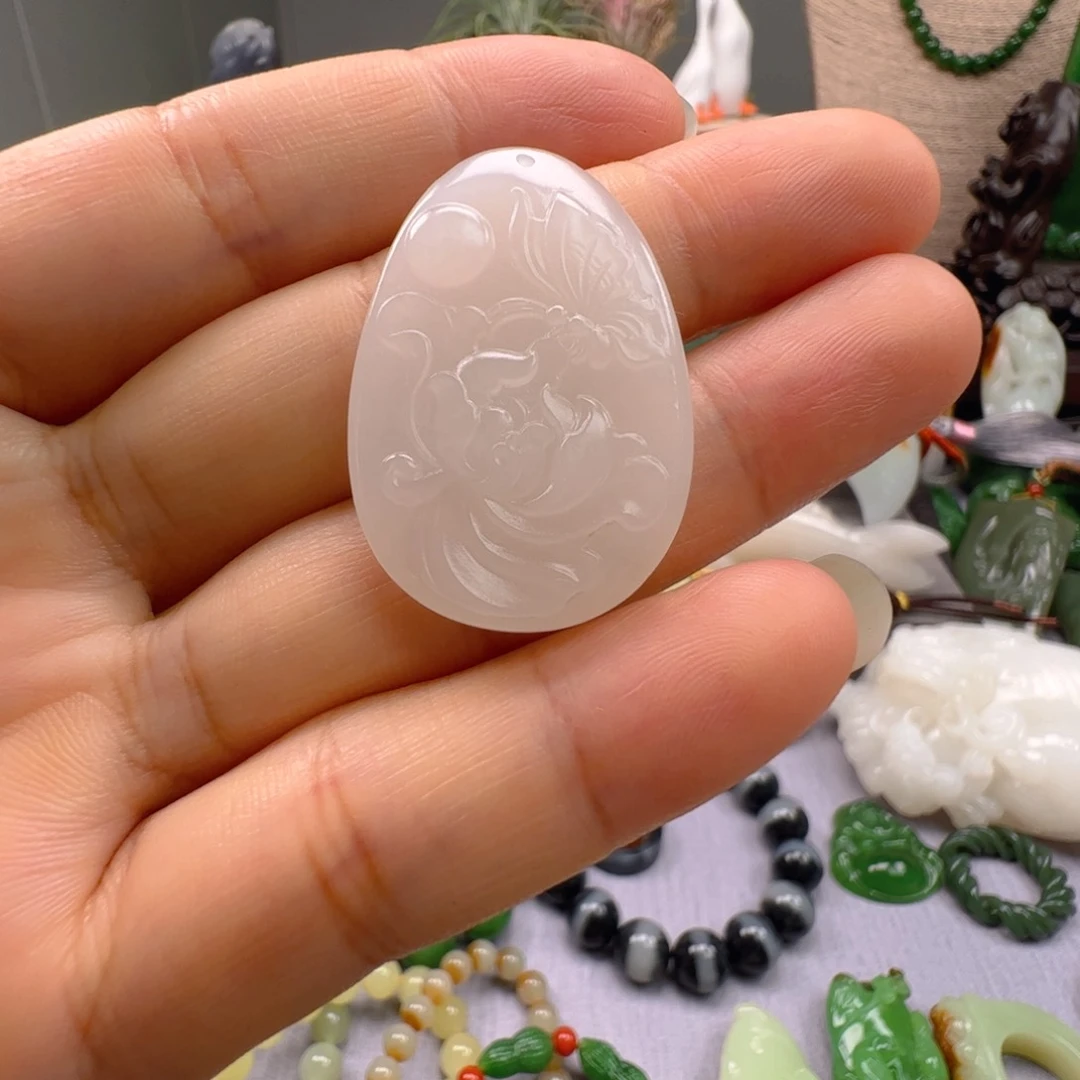 和田玉未镶嵌挂件