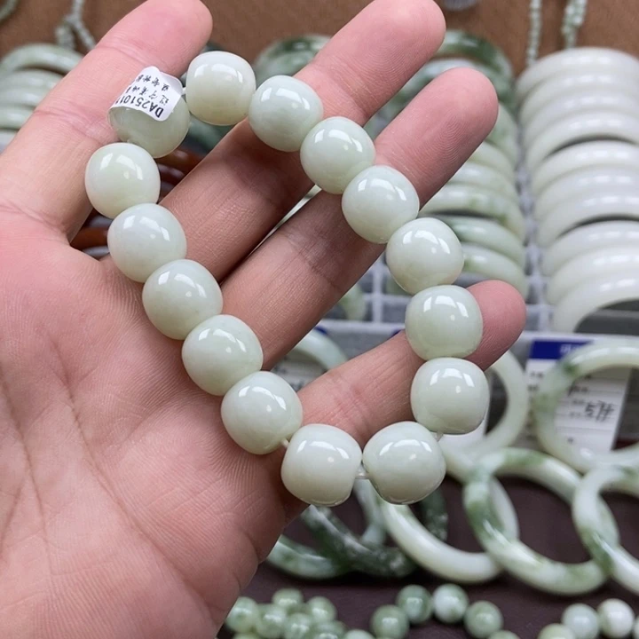 蛇纹石玉未镶嵌手链