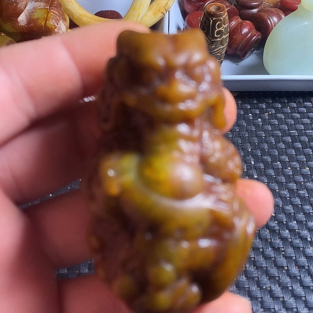 岫玉未镶嵌珠宝奇石