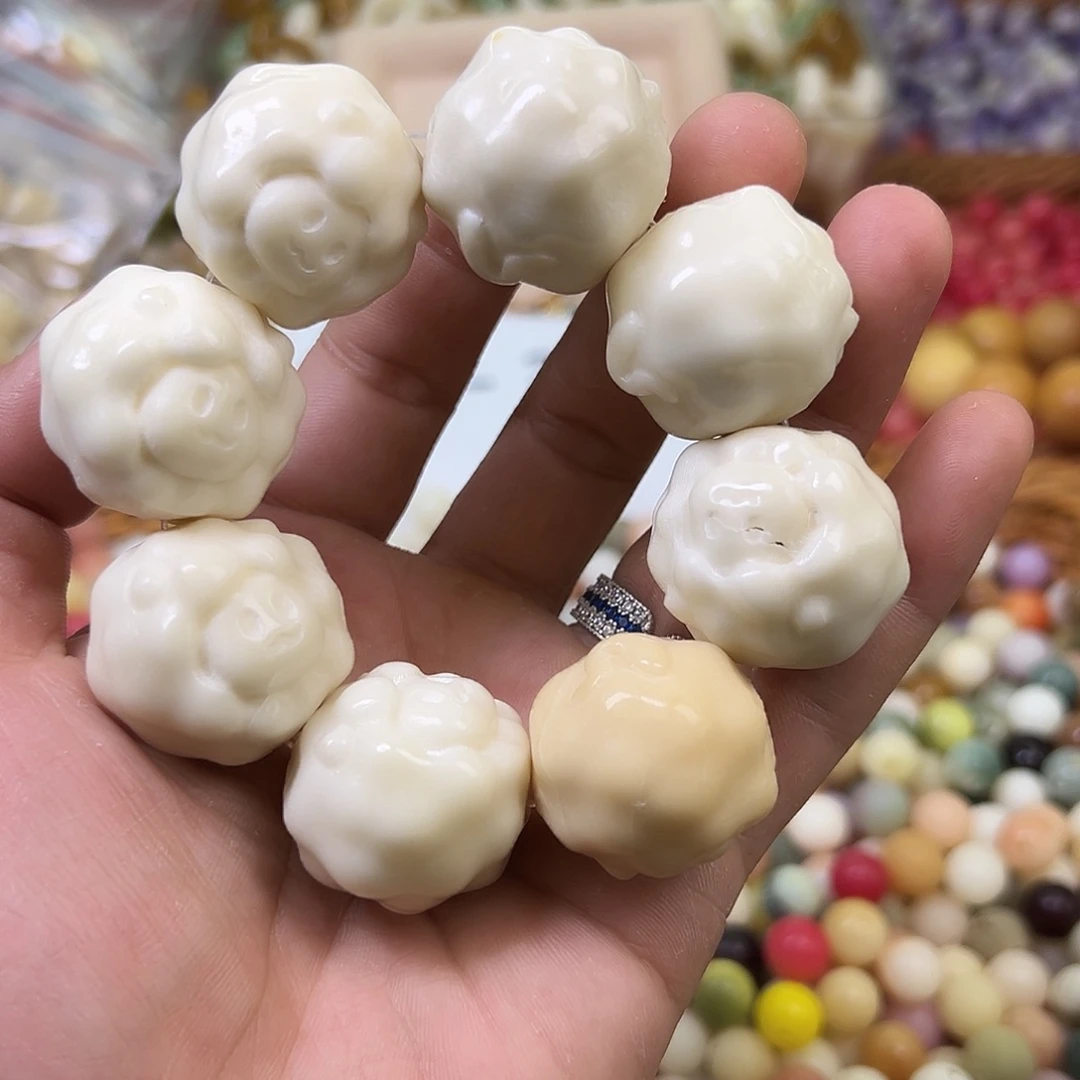 菩提根/象牙果手串8颗大尺寸羊头表面有裂