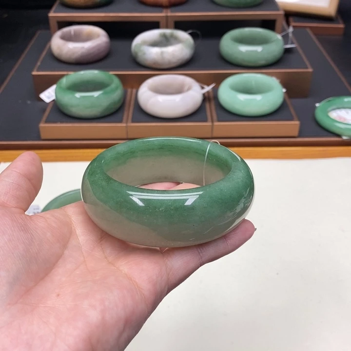 莫***琪石英质玉（非洲翠）合金佘太翠