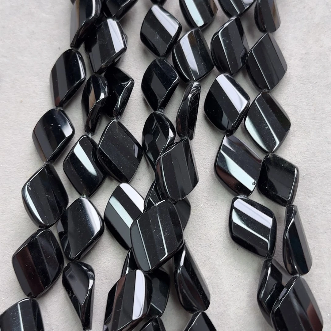 玛瑙/玉髓未镶嵌珠宝半成品20×28黑耀切一条