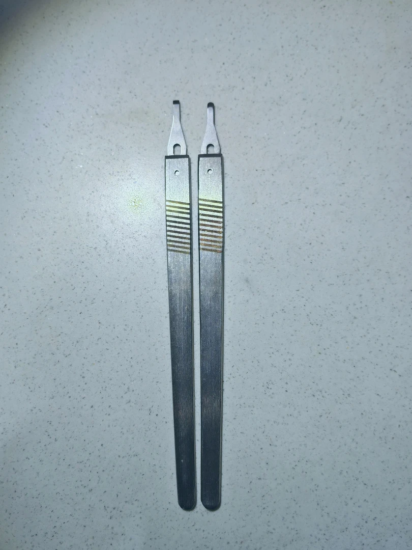 一次性修脚刀甲沟刀修脚技师专用刀一个刀柄配30个刀片