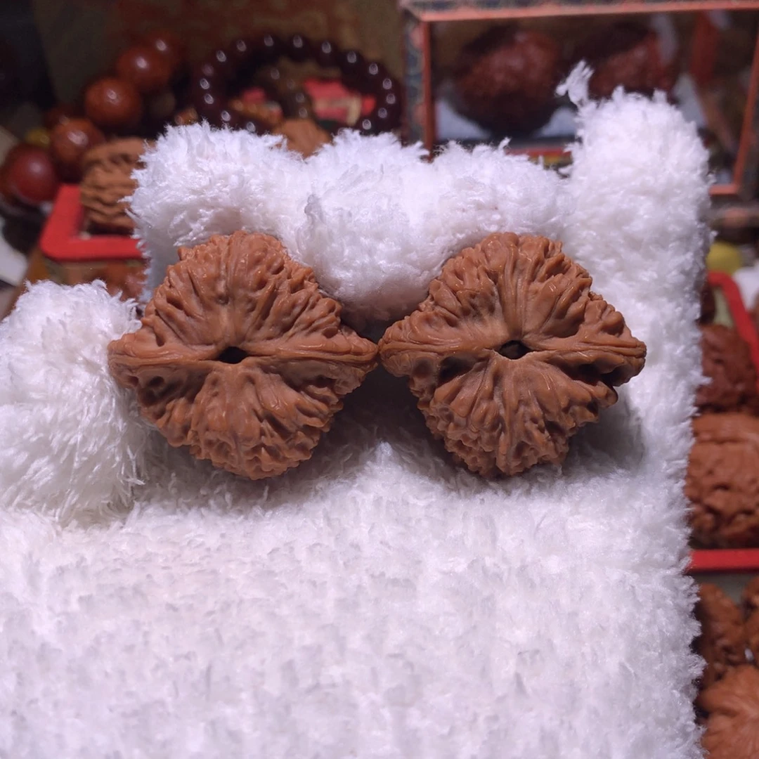 文玩核桃把件41尺南疆石文玩核桃