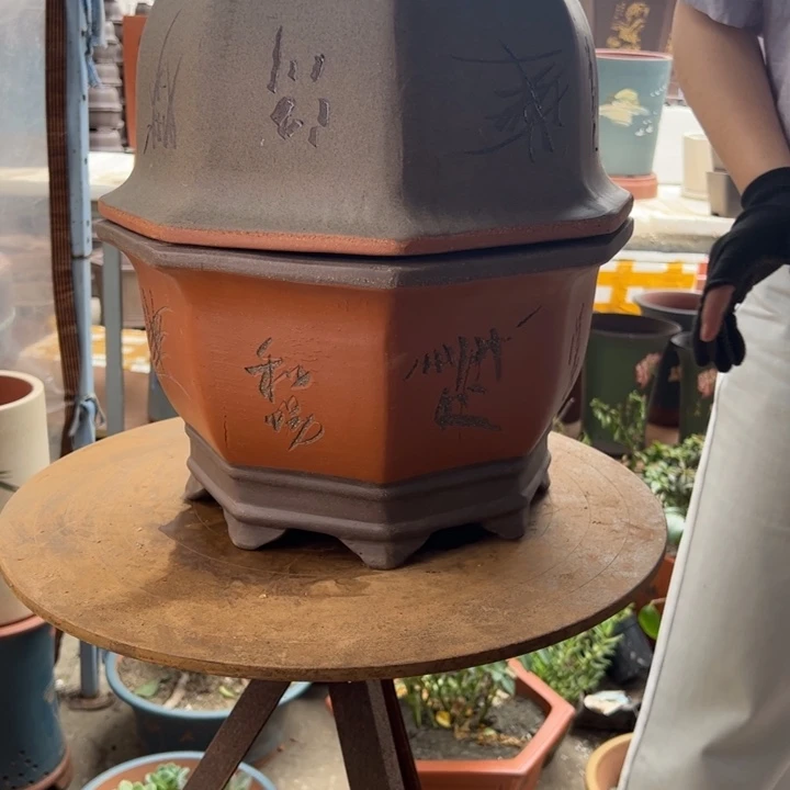 宜兴紫砂花盆37红八方加37灰八方