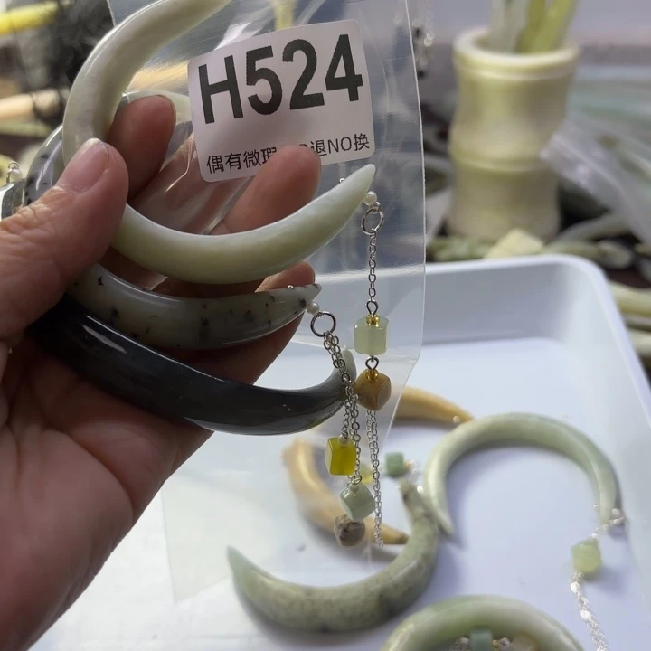 蛇纹石玉发饰合金兰