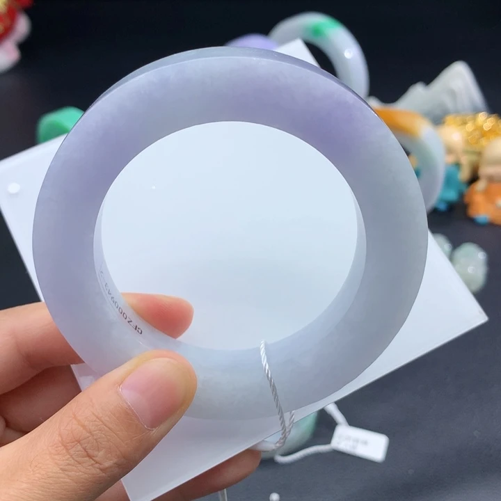 未镶嵌手镯定制翡翠