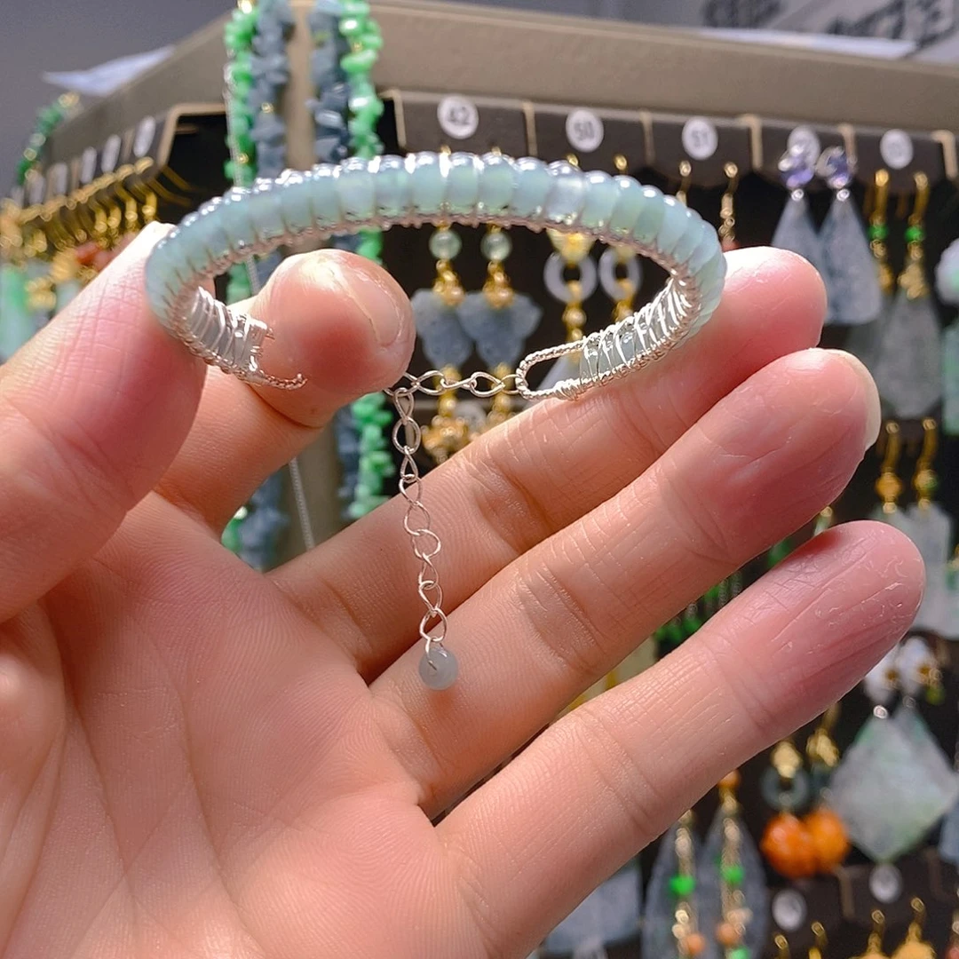 未镶嵌翡翠耳饰翡翠