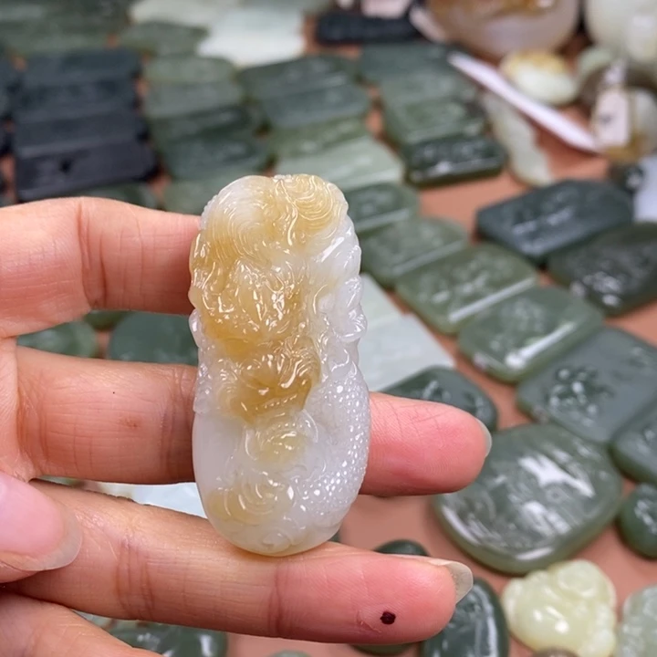 和田玉未镶嵌颈饰予