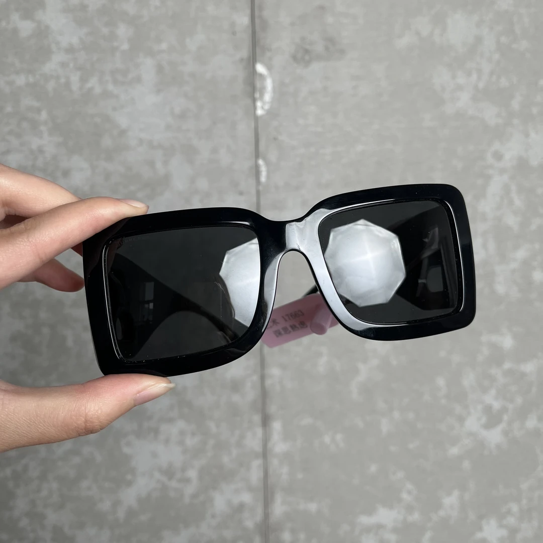 未使用 BURBERRY/博柏利 瑕疵/带B标太阳镜墨镜/17663/JP