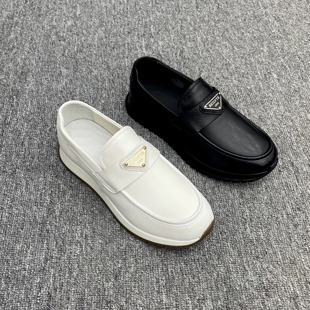 W高端品质纯皮时尚休闲男鞋895