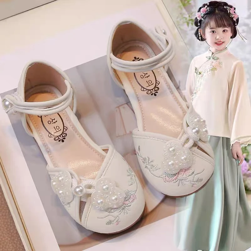 女童汉服鞋儿童公主凉鞋2025新款春夏季马面裙古风新中式国风绣花