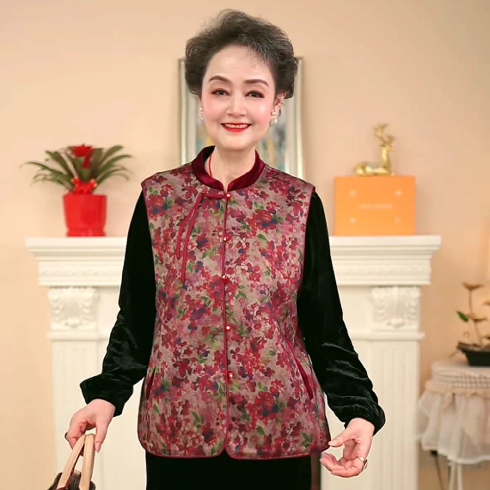 大码妈妈装碎花立领马甲女2025春新款中老年休闲百搭国风盘扣背心