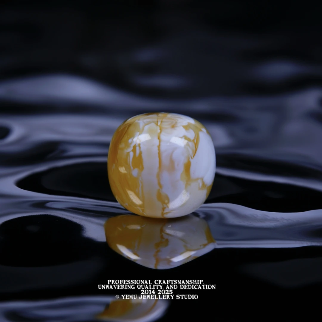 X14（12.2mm)12毫米橘金漆白溶洞老型配珠一物一拍天然俄料蜜蜡