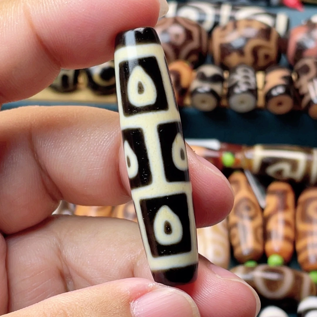 玛瑙/玉髓未镶嵌颈饰牙黄佛心九