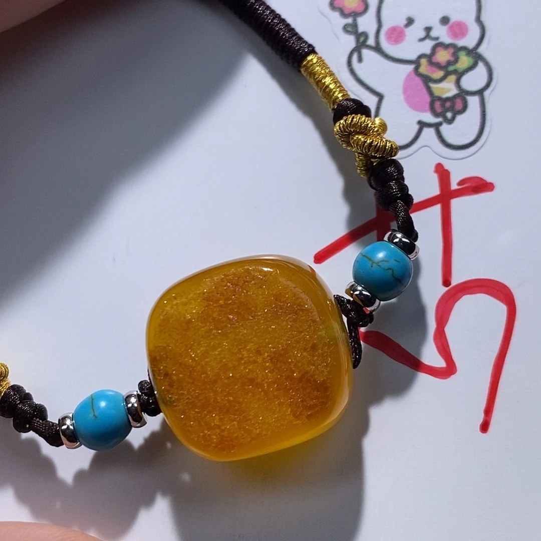 未镶嵌琥珀珠宝奇石