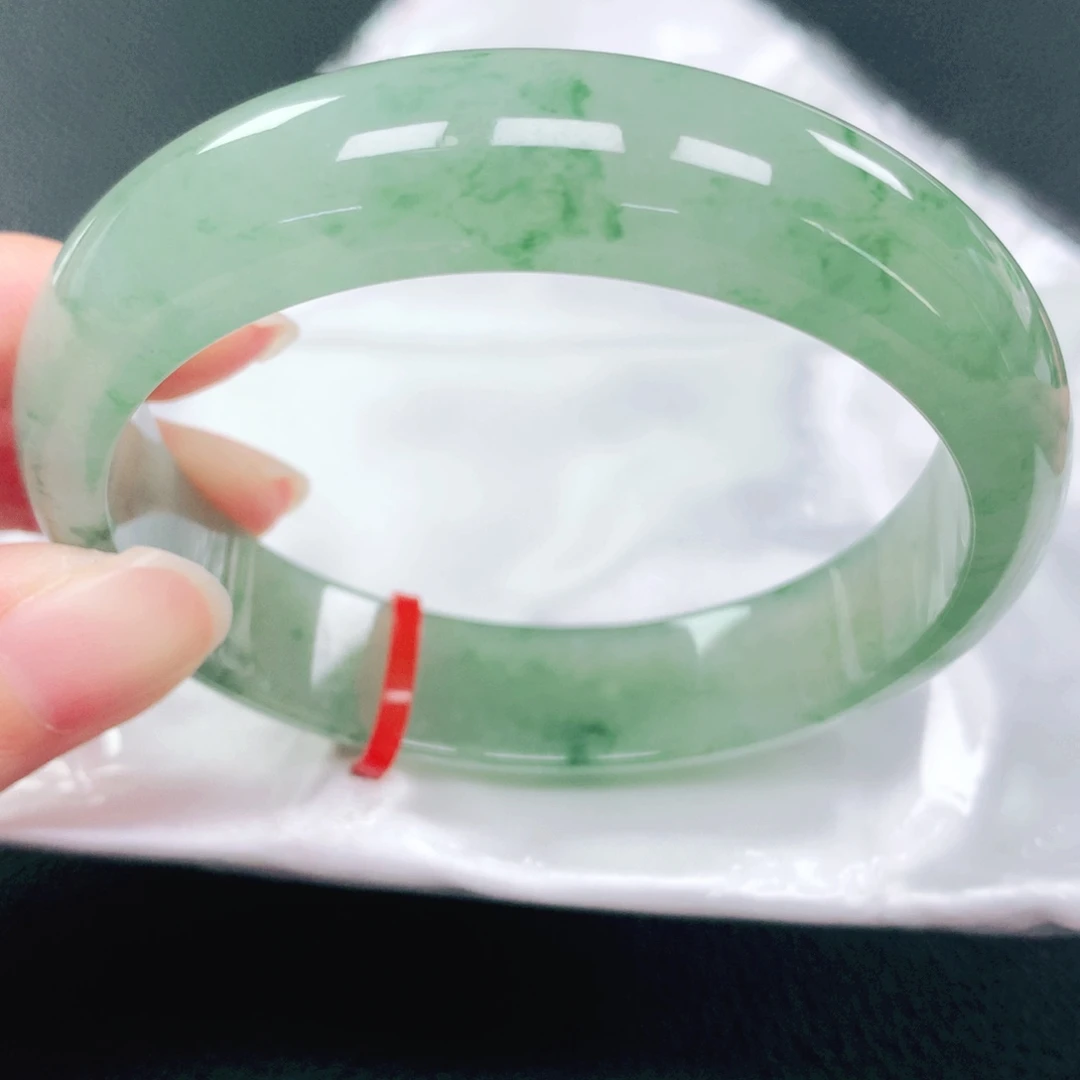 翡翠未镶嵌手镯58圈