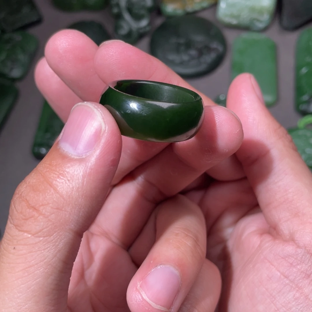 和田玉（碧玉）未镶嵌颈饰