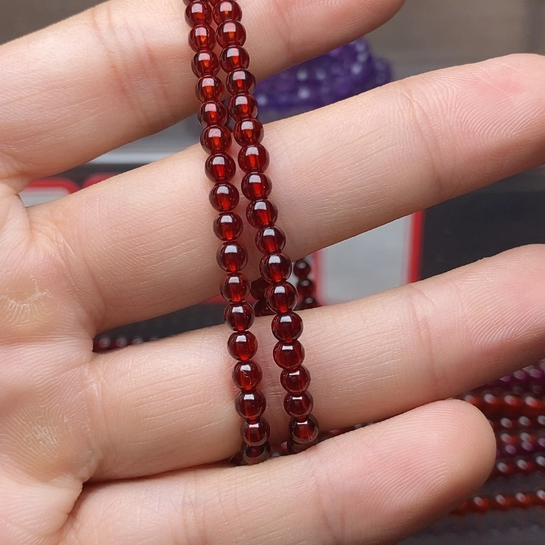 A***.未镶嵌石榴石手链卡4双圈