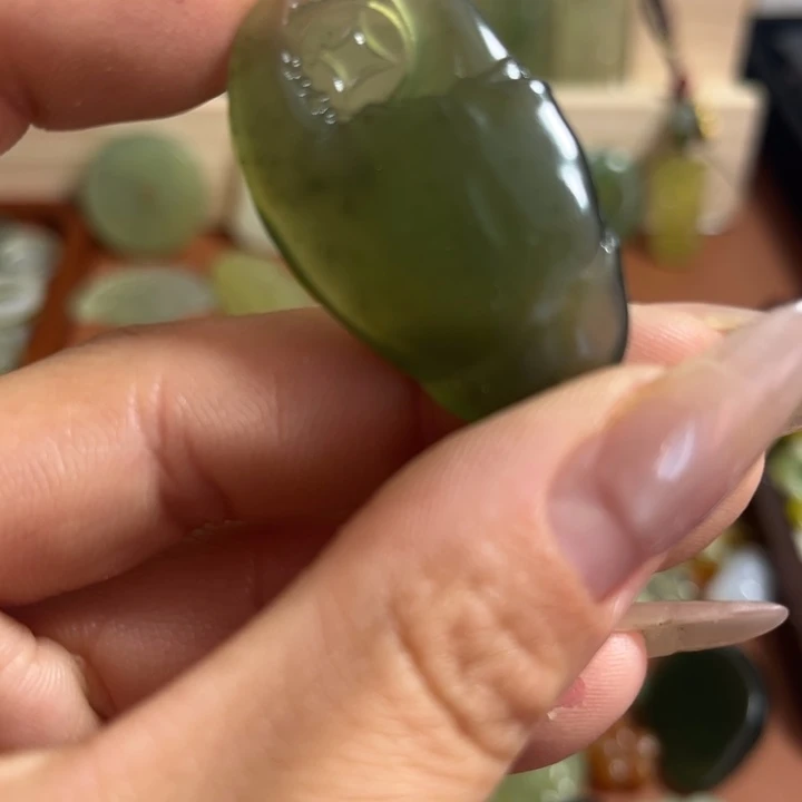 蛇纹石玉合金颈饰