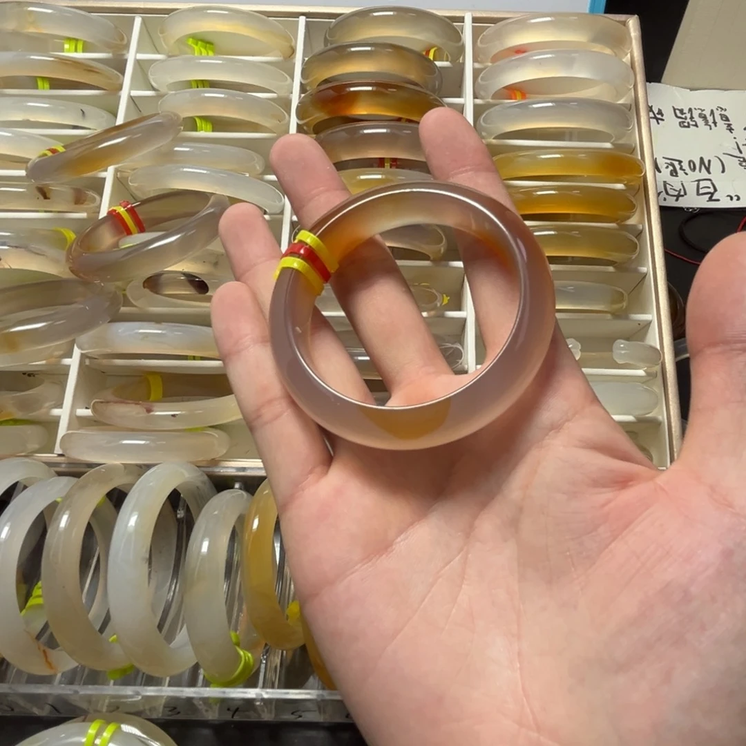 玛瑙/玉髓手镯未镶嵌笑**生