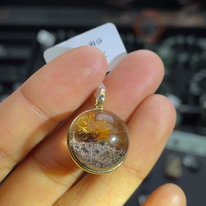 18K金镶嵌水晶颈饰太阳花单珠定制