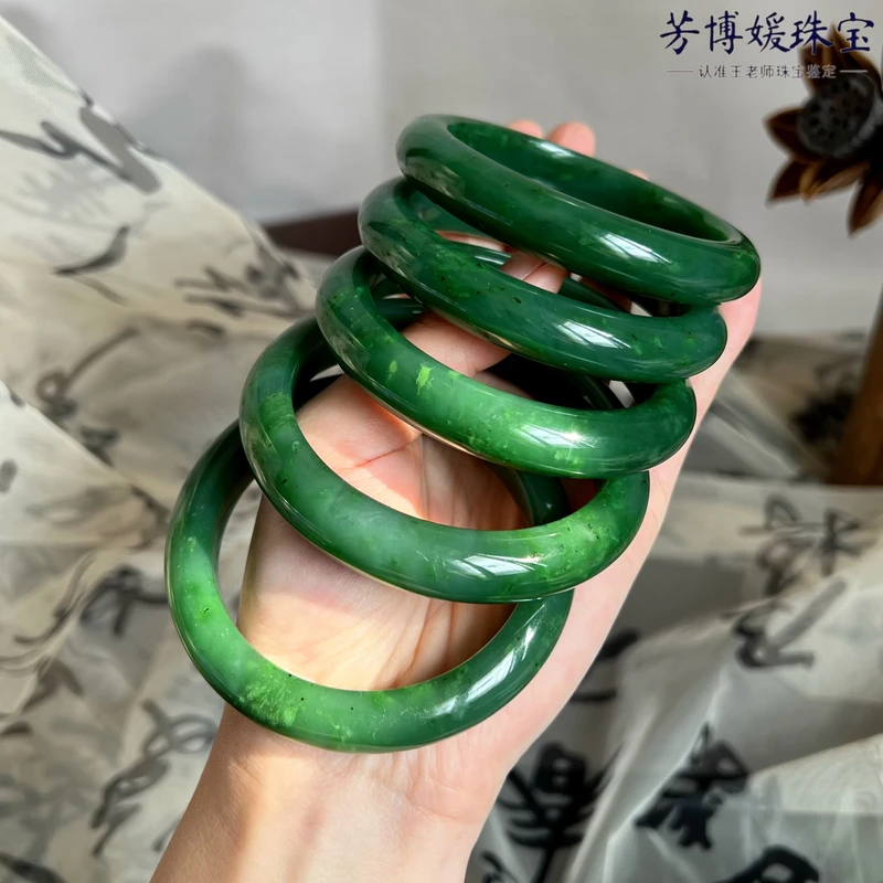 Y022天然正宗和田玉碧玉北极玉高品质精美玉手镯玉镯多样性发其一