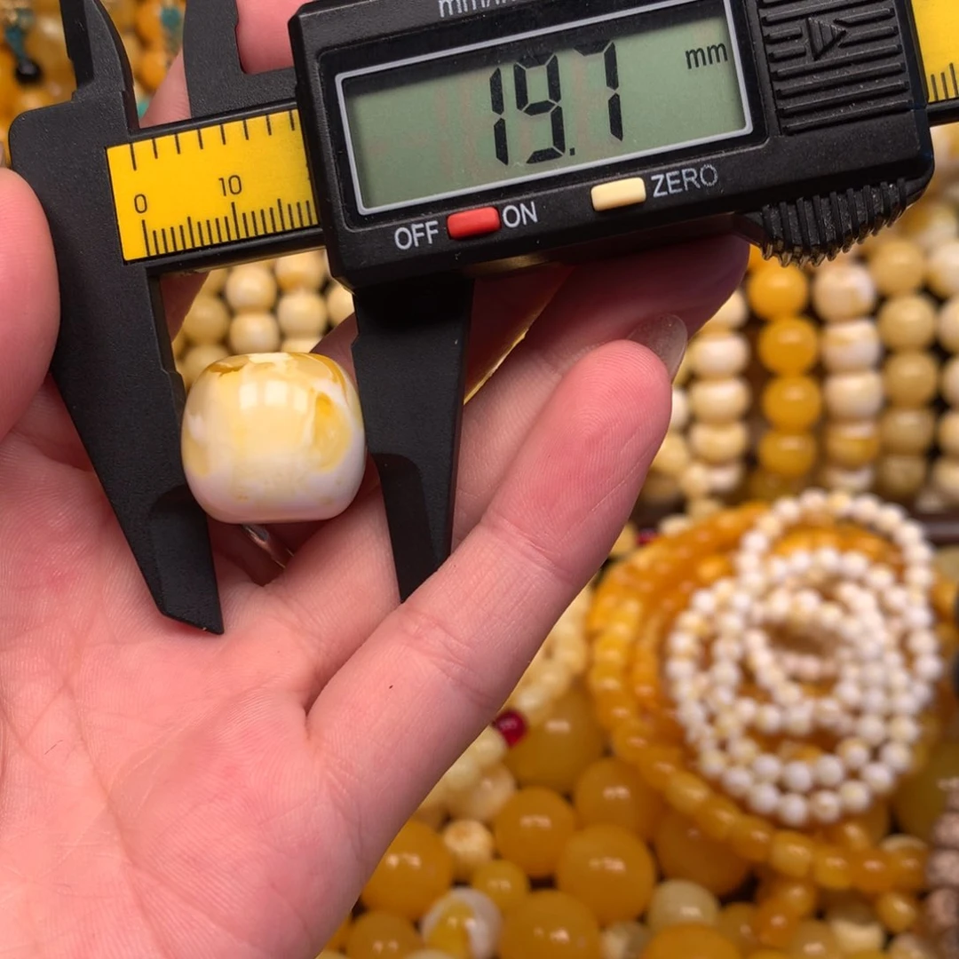 无非金属仿琥珀59