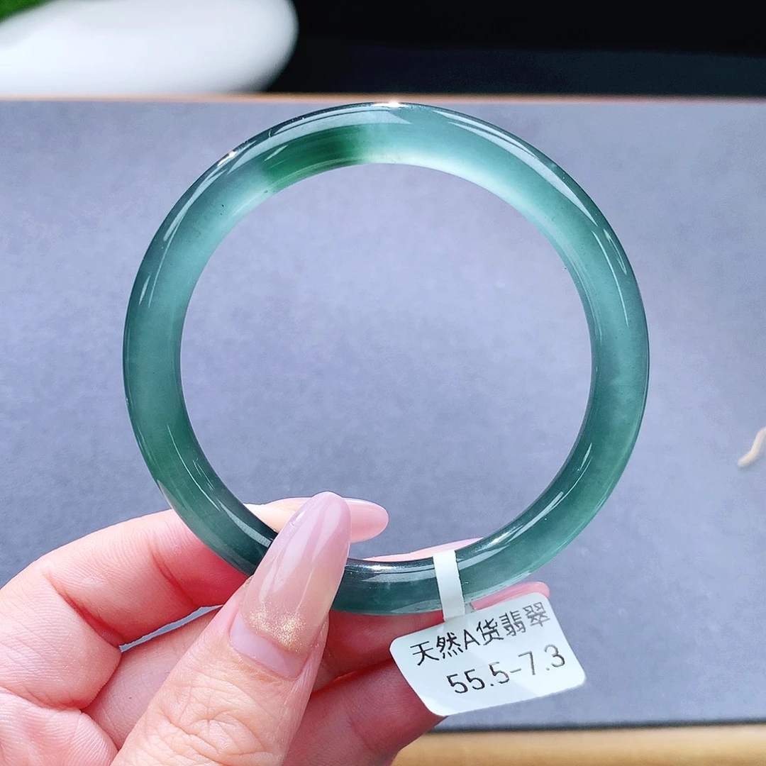 未镶嵌手镯（圆镯）翡翠