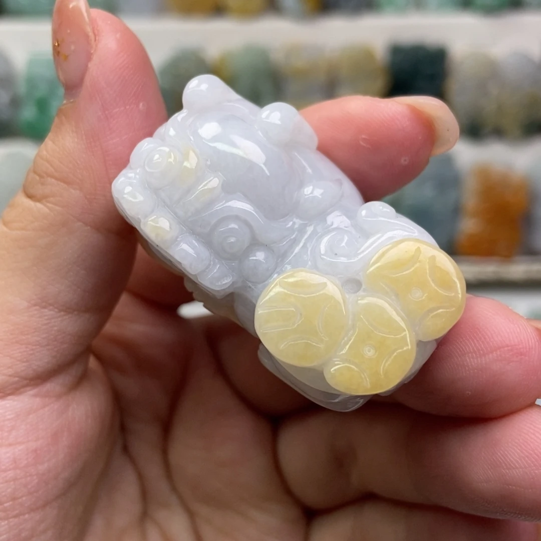 翡翠未镶嵌吊坠(赠链)