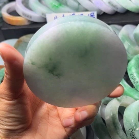 定制翡翠未镶嵌翡翠手镯