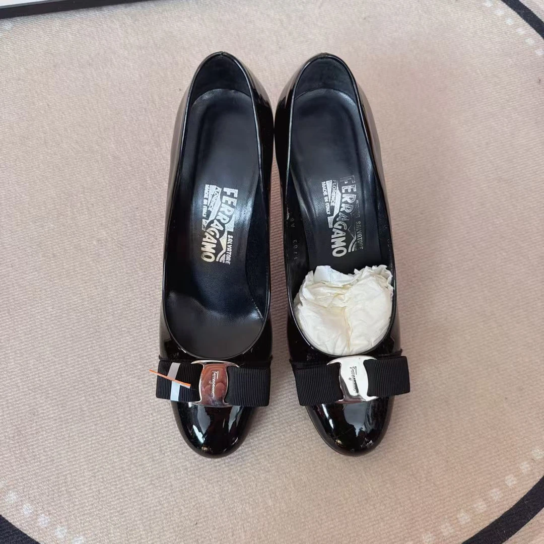 95新 FERRAGAMO/菲拉格慕 麦殿/漆皮高跟鞋36码/250617LYHTX03