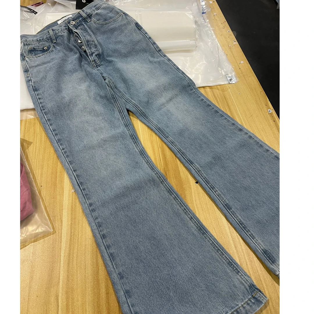 NO退NO换款·爷儿日常百搭款浅色牛仔裤