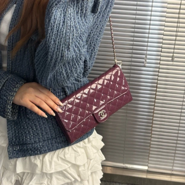 95新 Chanel/香奈儿 紫色漆皮链条单肩包dby