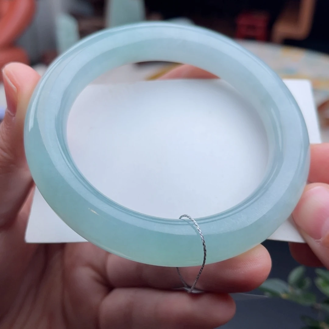 未镶嵌手镯（圆镯）翡翠